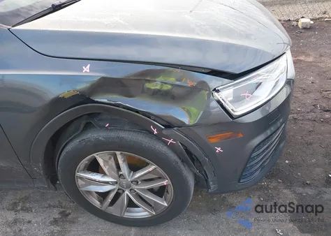 2018 Audi Q3 2.0T Premium/2.0T Sport Premium z USA, uszkodzony, nr VIN WA1BCCFSXJR007619